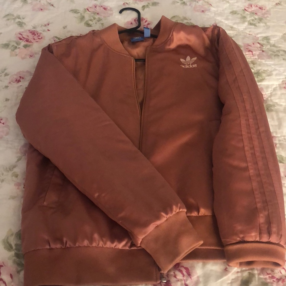 Adidas windbreaker rose gold !